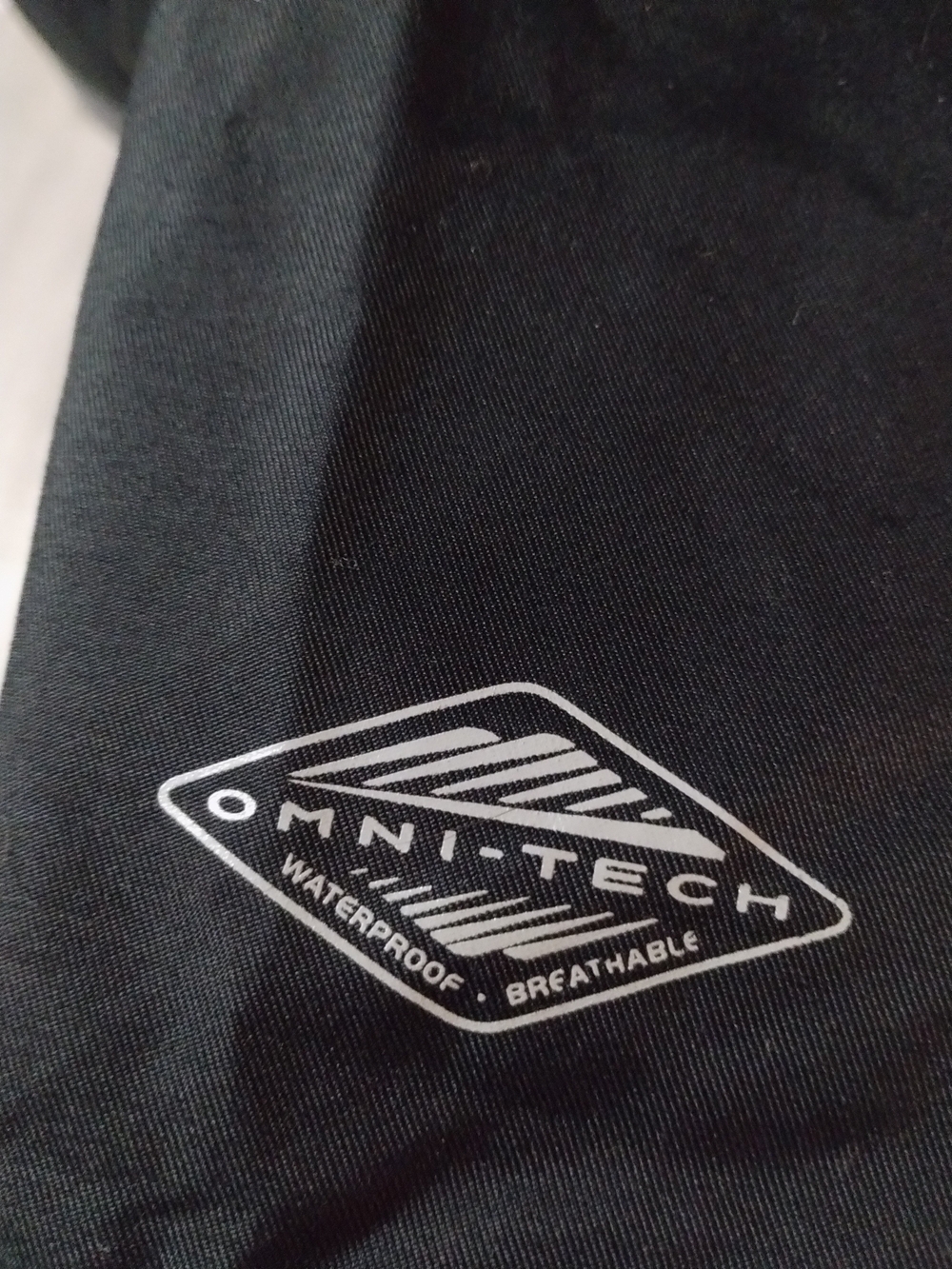 Columbia Omni-Tech Men's Black Hooded Rain Jacket. Size Medium.